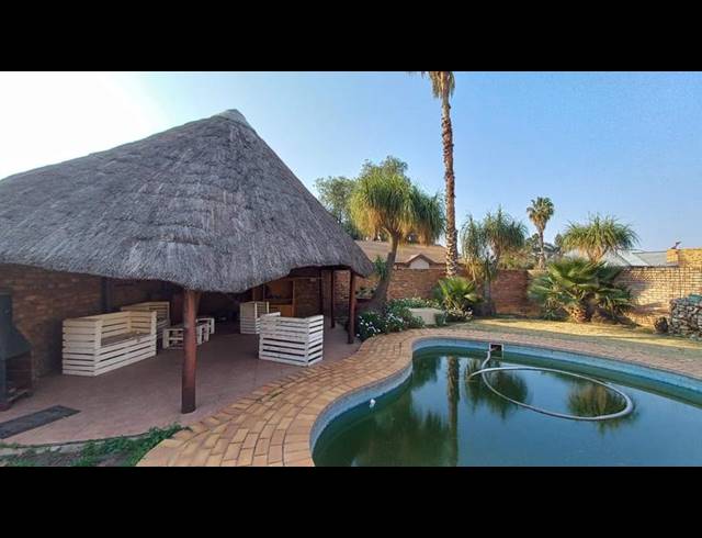 3 BEDROOM HOUSE FOR SALE IN BOOYSENS